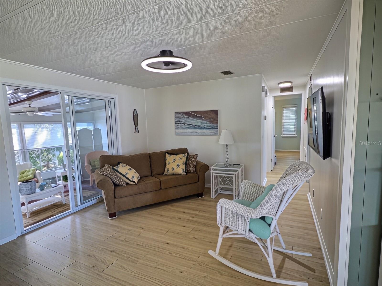 46 PALM FOREST DR — photo 13