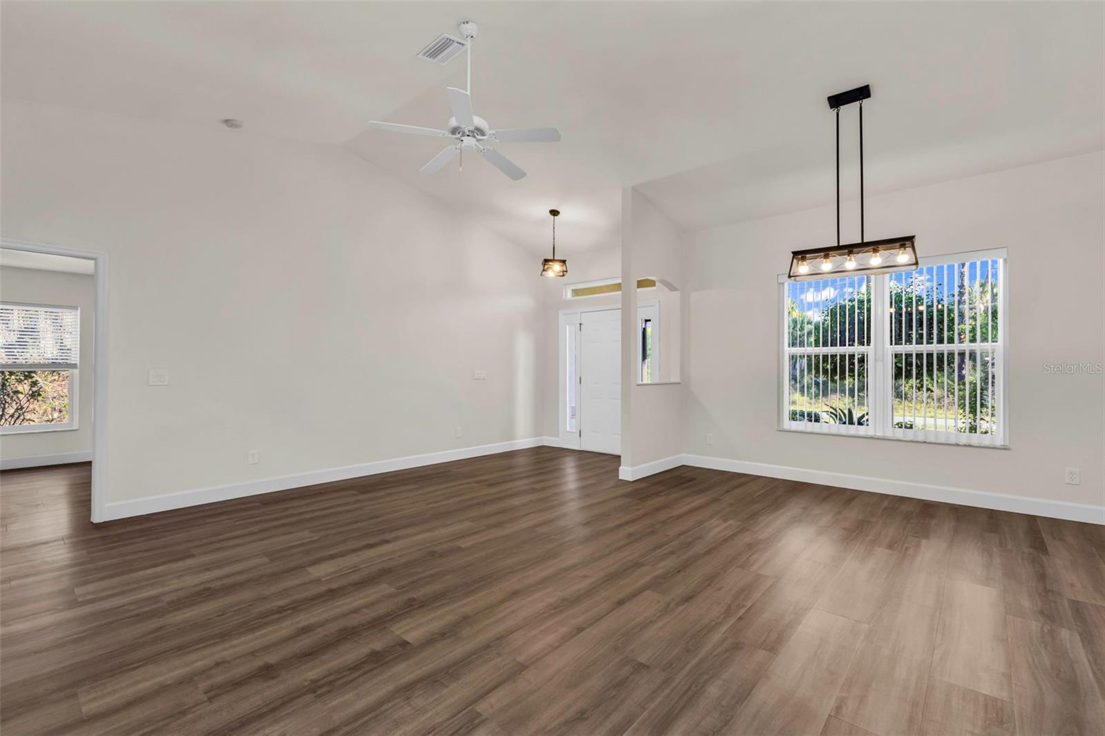 2485 TRAVERSE AVE — photo 11