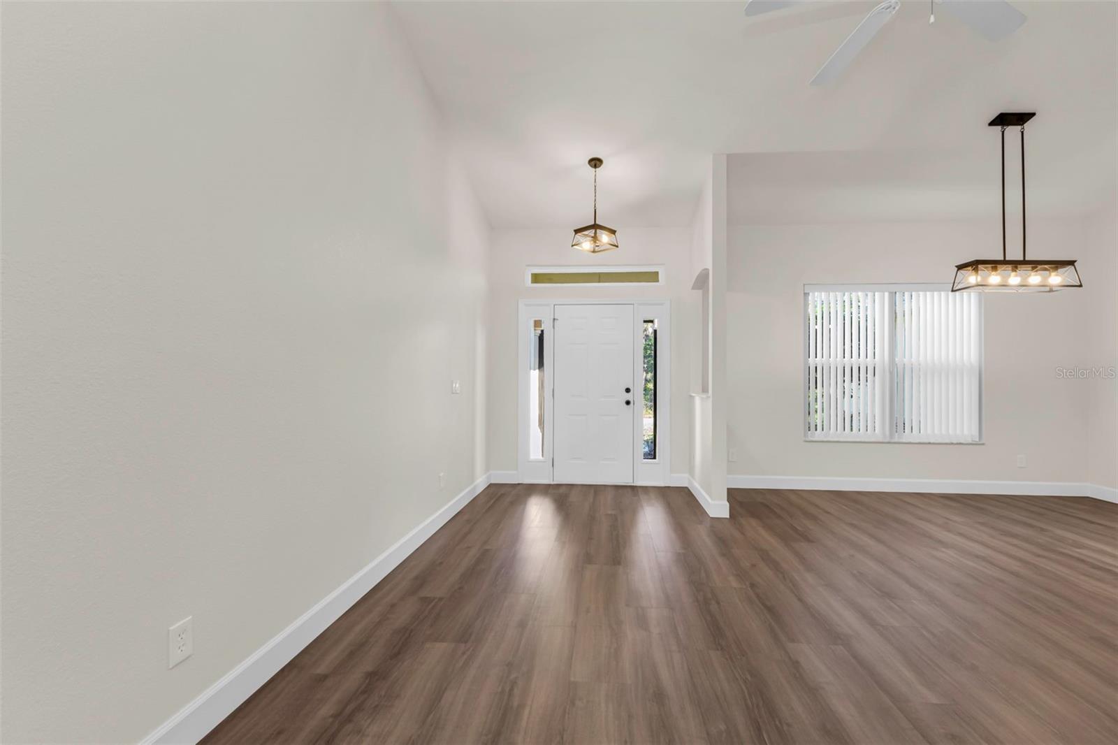 2485 TRAVERSE AVE — photo 6