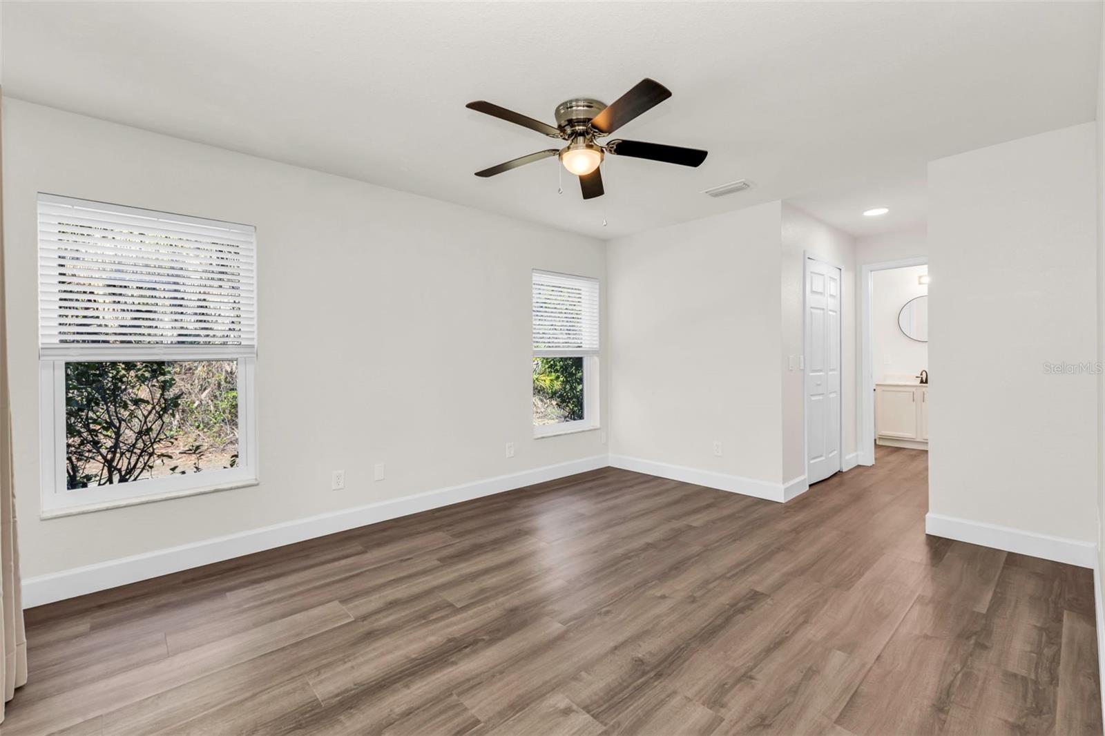 2485 TRAVERSE AVE — photo 32