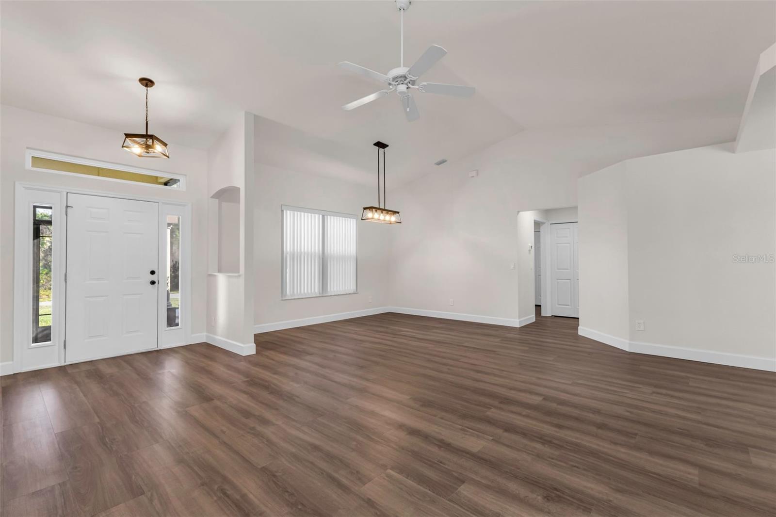 2485 TRAVERSE AVE — photo 7