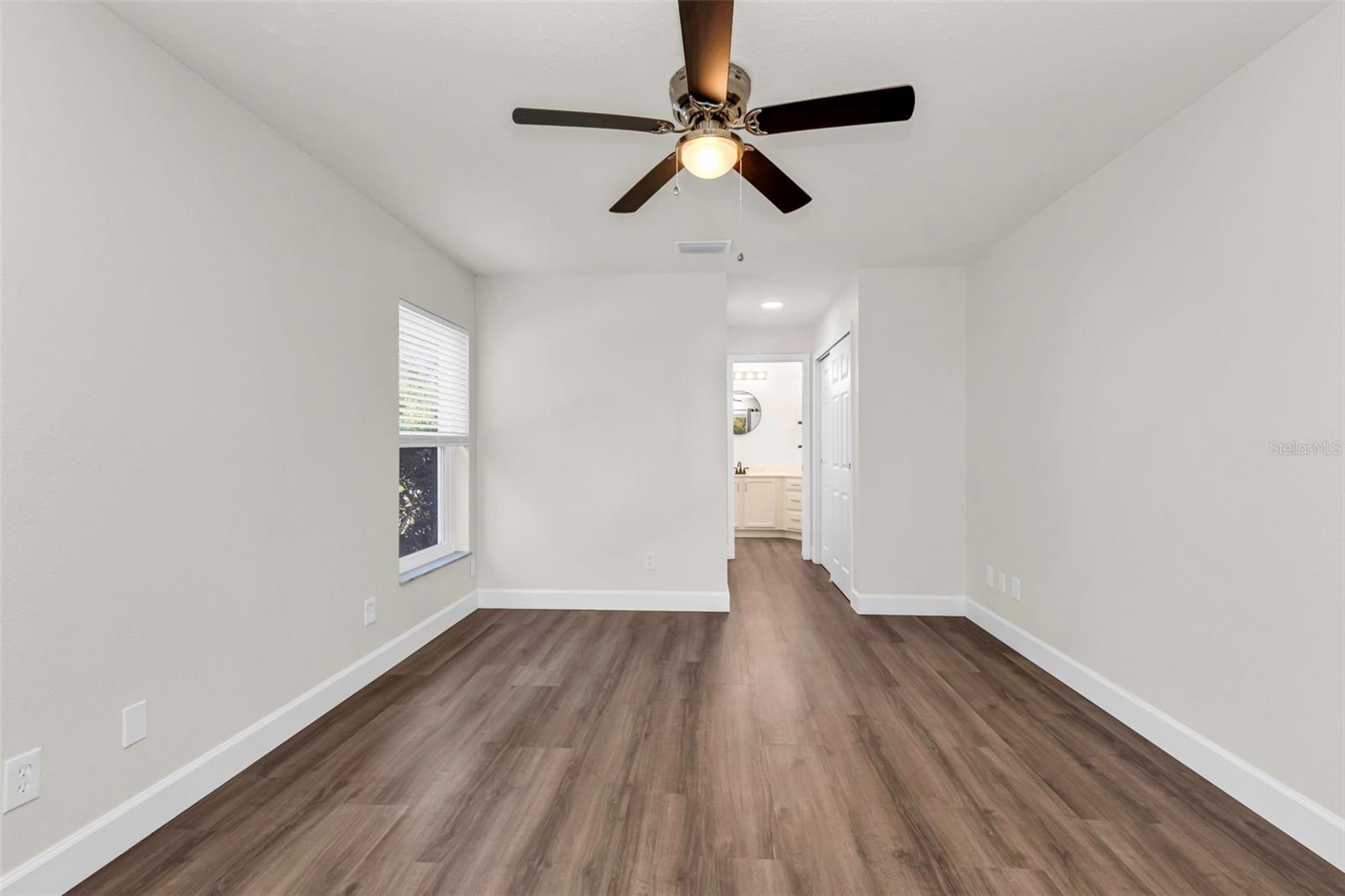 2485 TRAVERSE AVE — photo 34