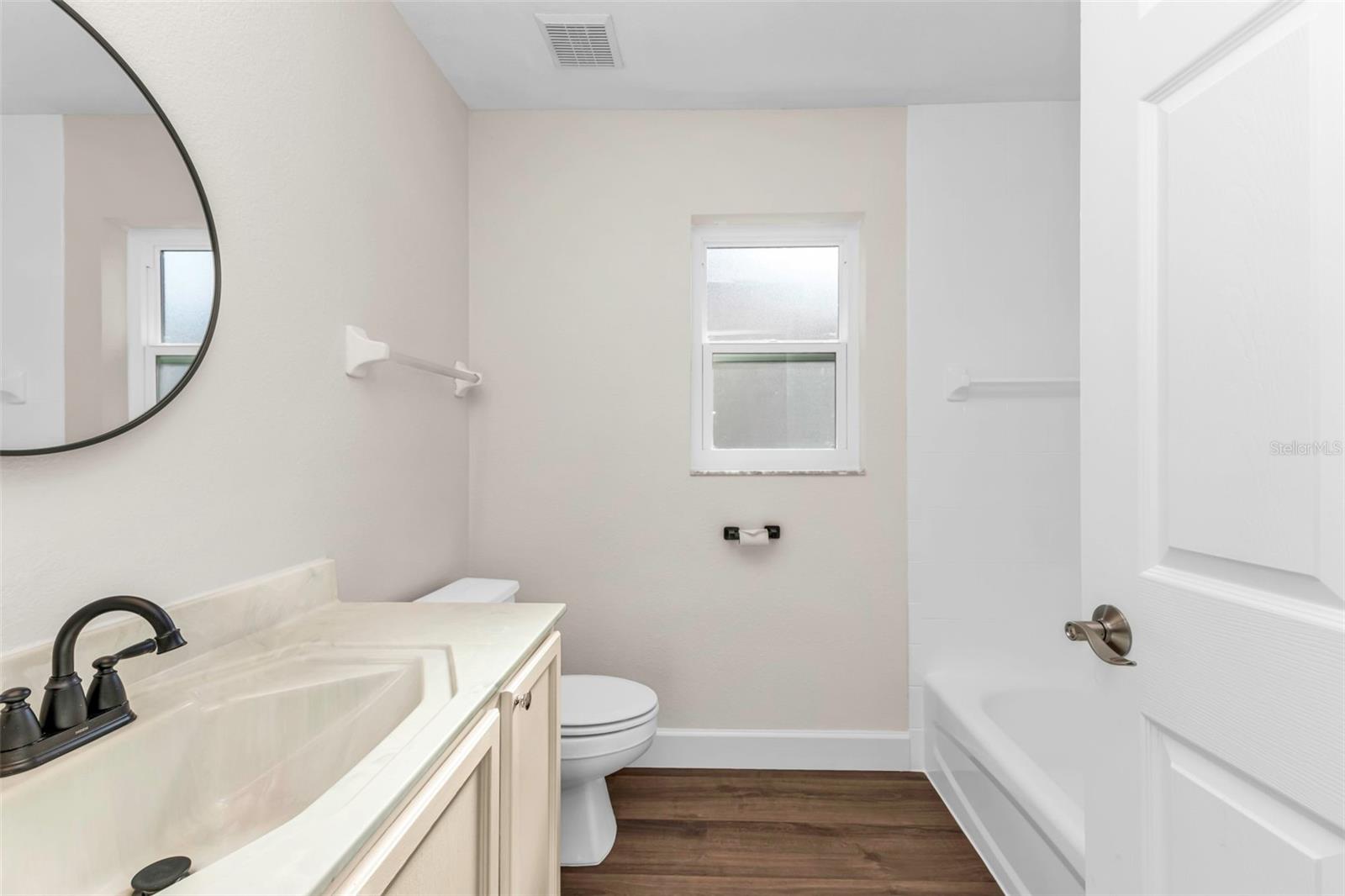 2485 TRAVERSE AVE — photo 29