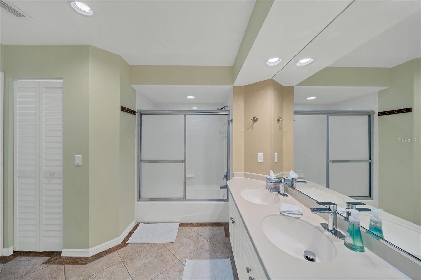 3604 54TH DR W #104 — photo 17