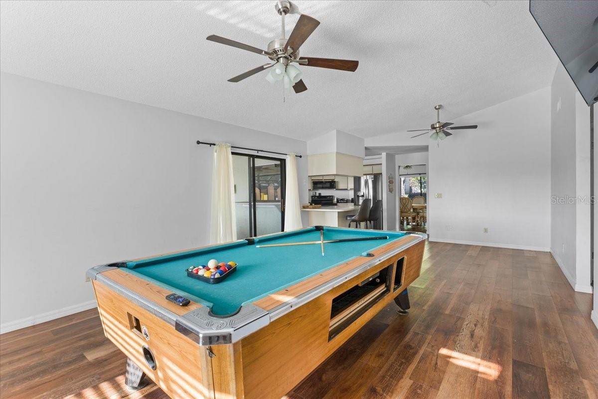 905 STRATFORD MANOR DR — photo 12
