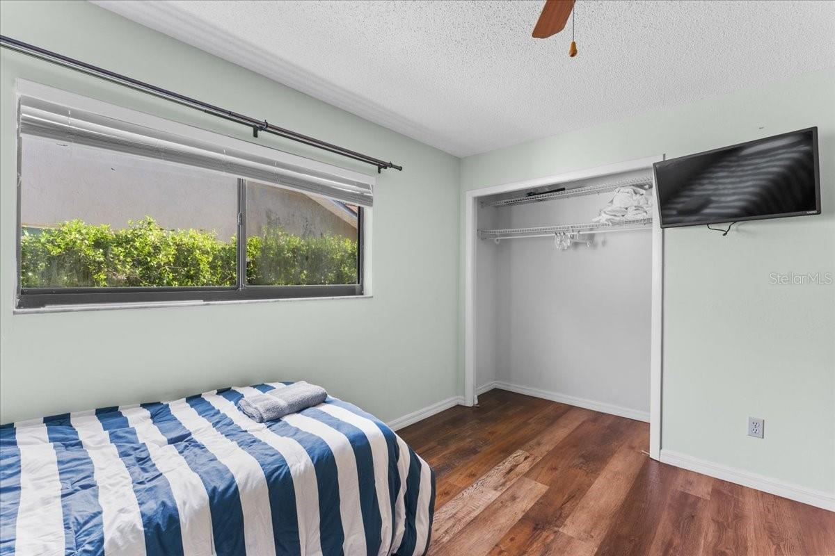 905 STRATFORD MANOR DR — photo 28
