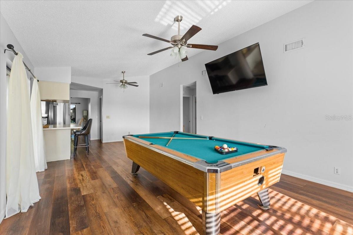 905 STRATFORD MANOR DR — photo 13