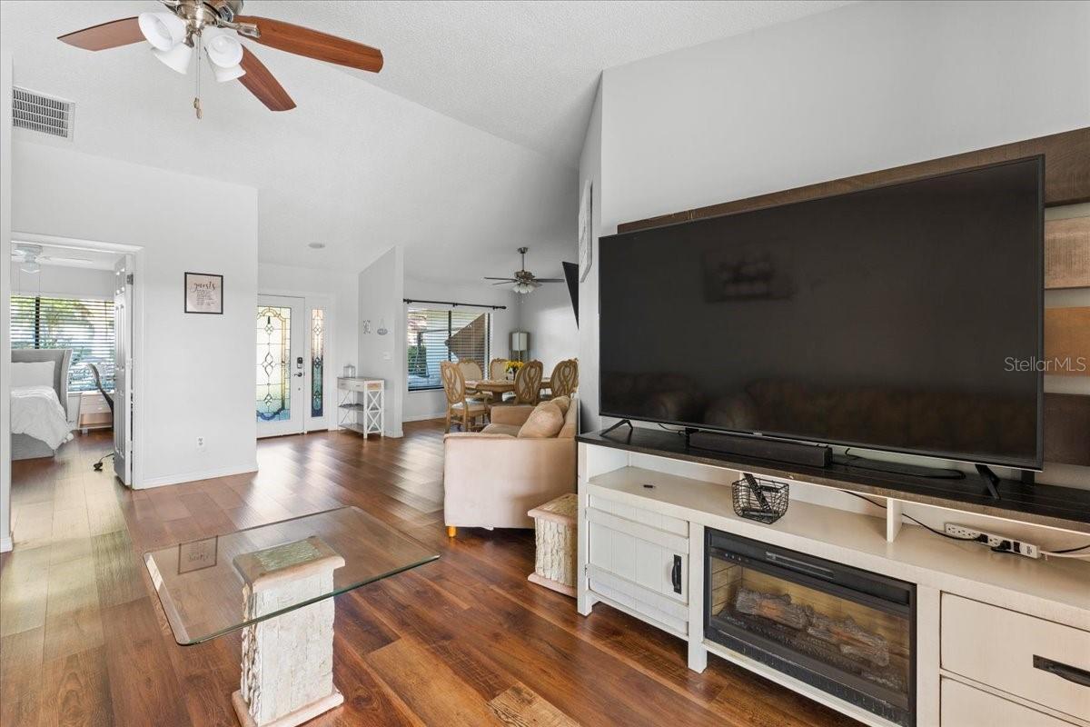 905 STRATFORD MANOR DR — photo 5