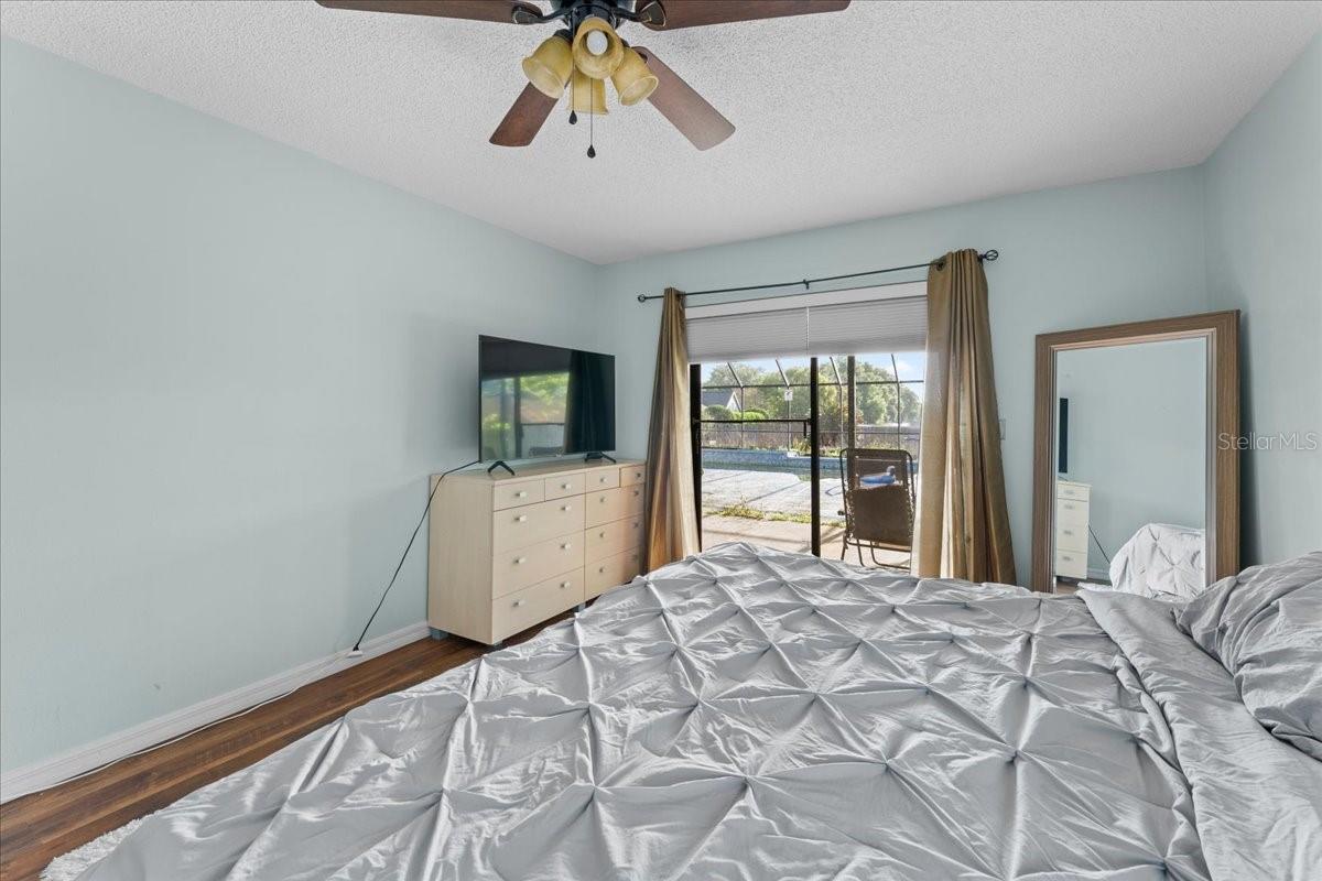 905 STRATFORD MANOR DR — photo 33