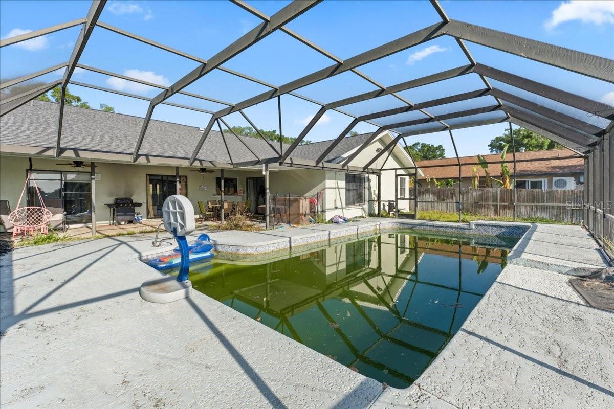 905 STRATFORD MANOR DR — photo 18