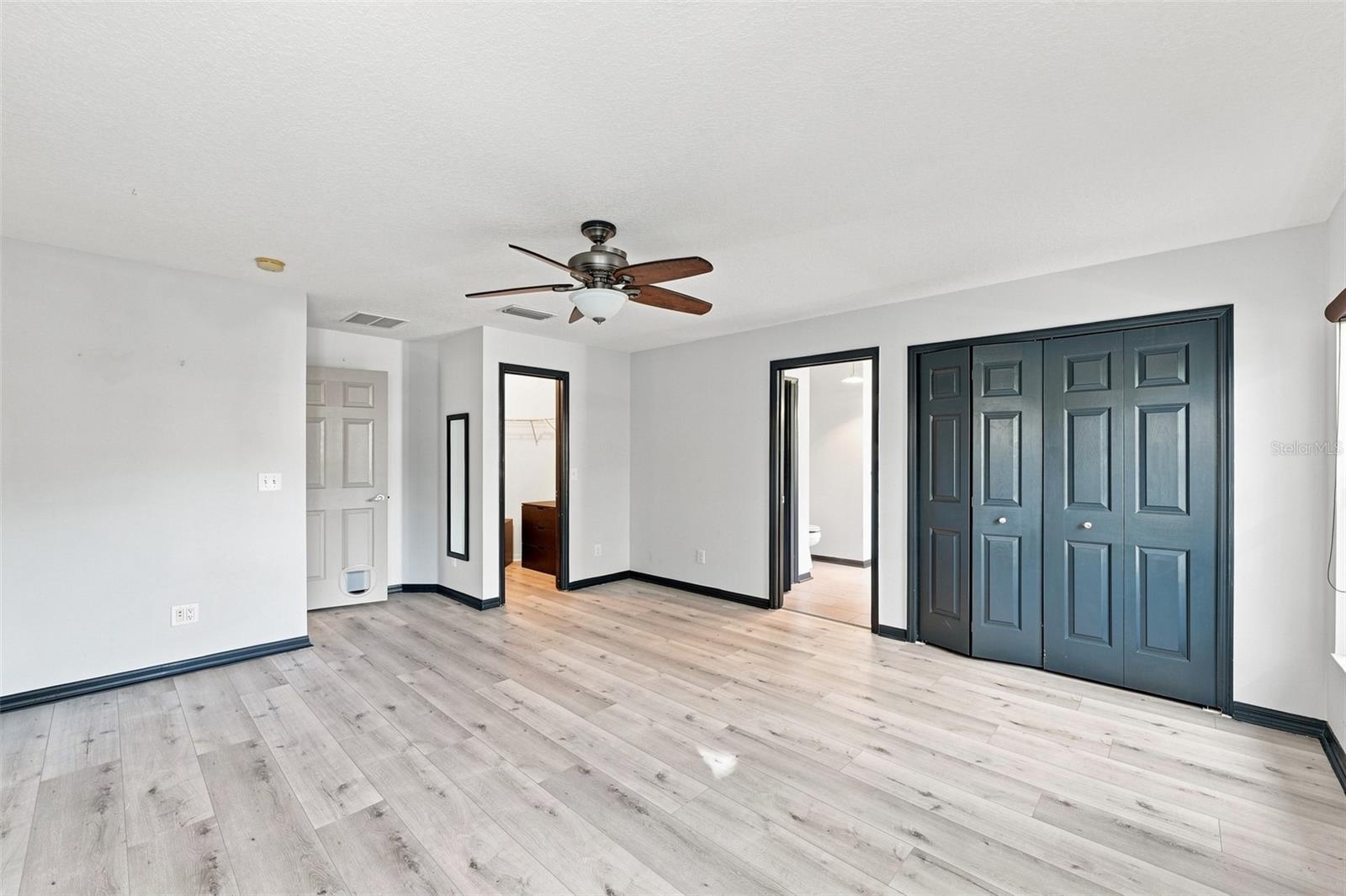 4061 KINGSFIELD DR — photo 25