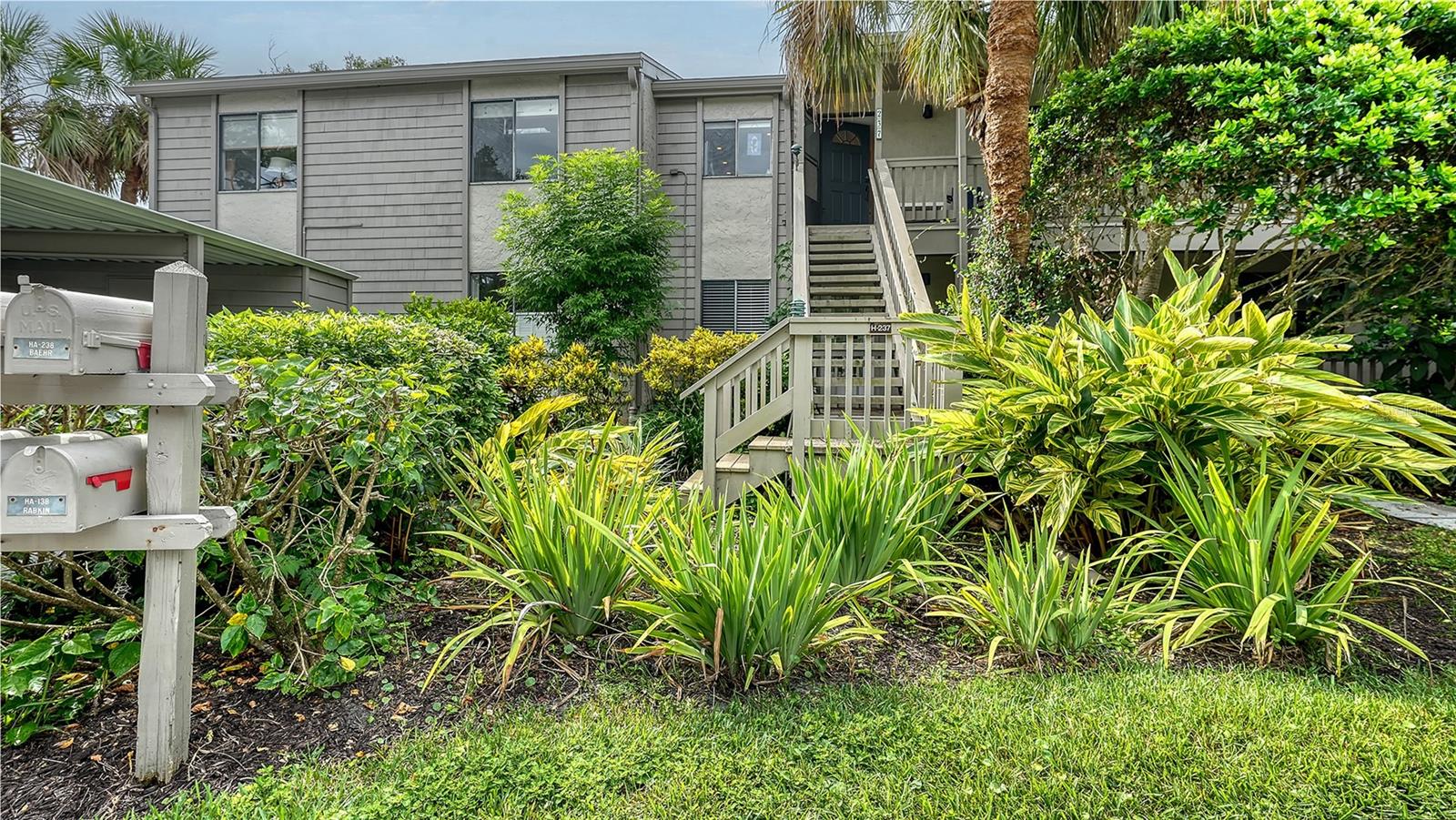 1611 CLOWER CREEK DR #HA237 — photo 2