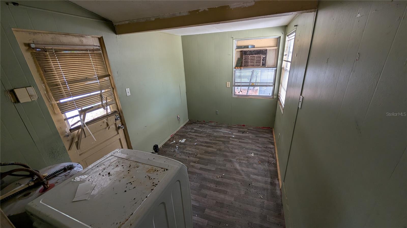 114 S BUNGALOW PARK AVE — photo 29