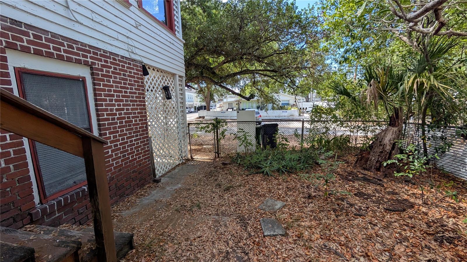 114 S BUNGALOW PARK AVE — photo 60