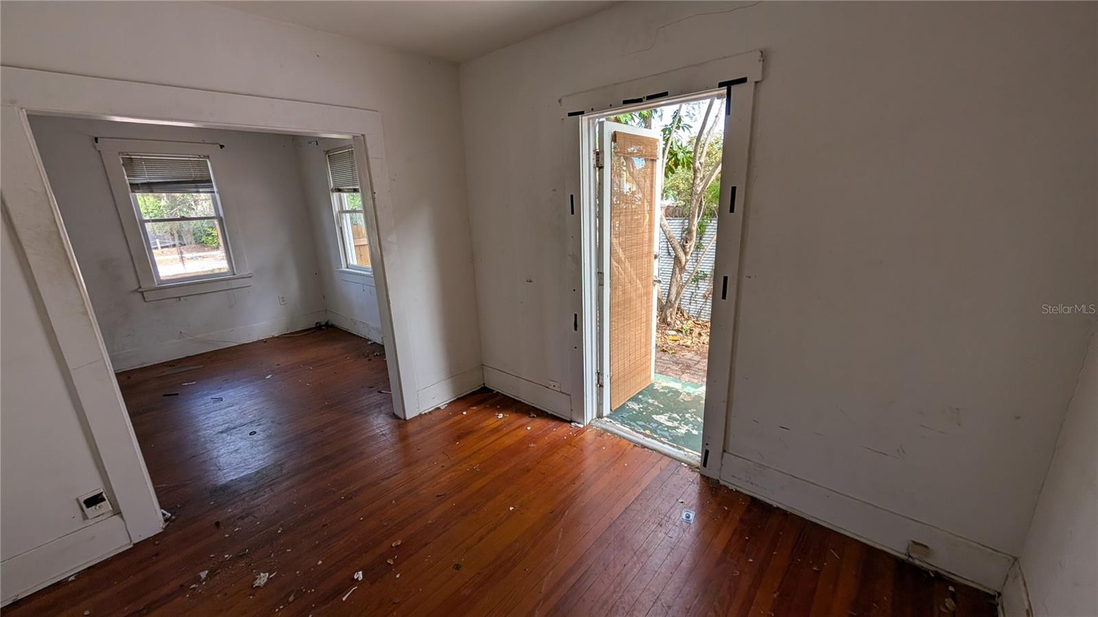 114 S BUNGALOW PARK AVE — photo 31
