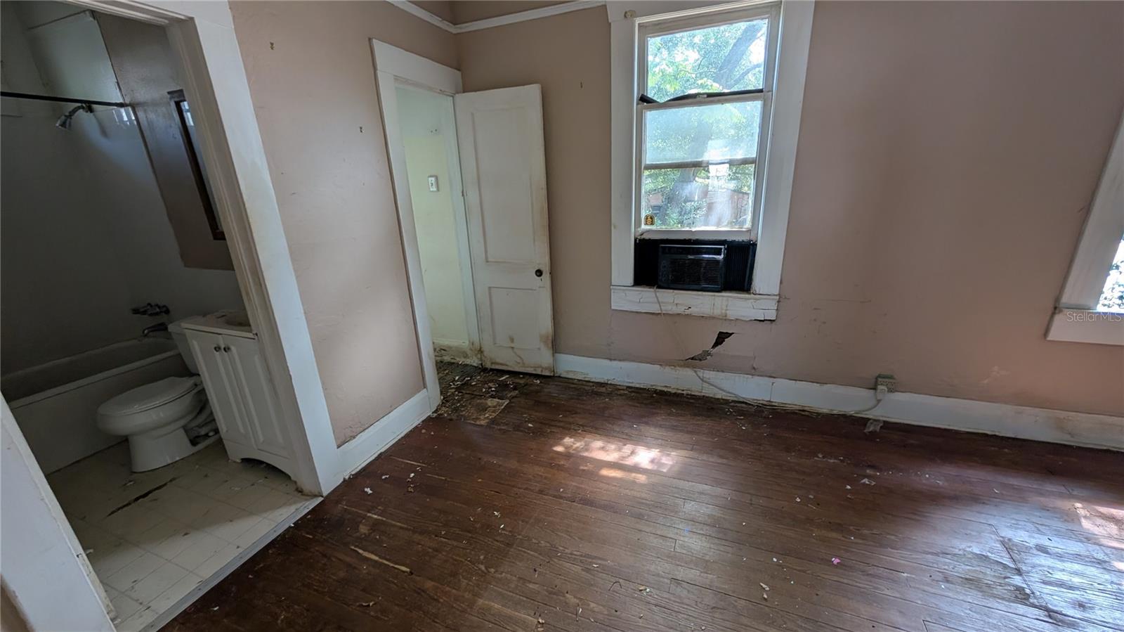 114 S BUNGALOW PARK AVE — photo 90
