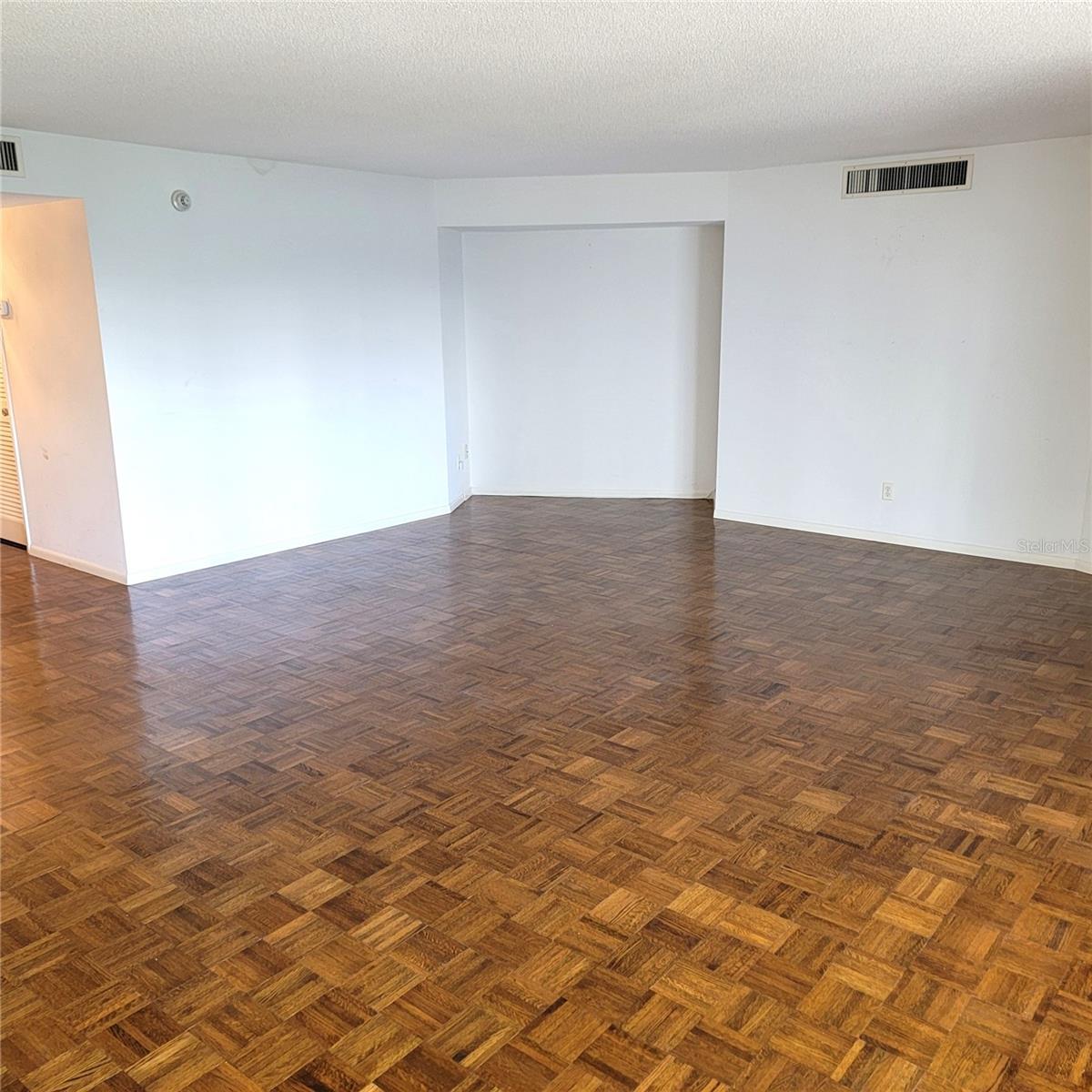 435 S GULFSTREAM AVE #605 — photo 4