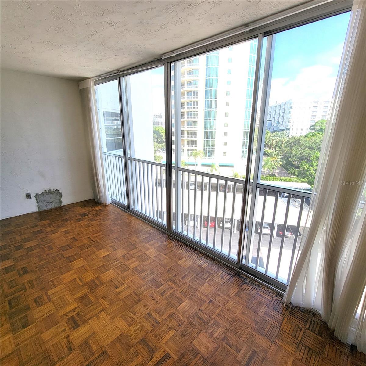 435 S GULFSTREAM AVE #605 — photo 9