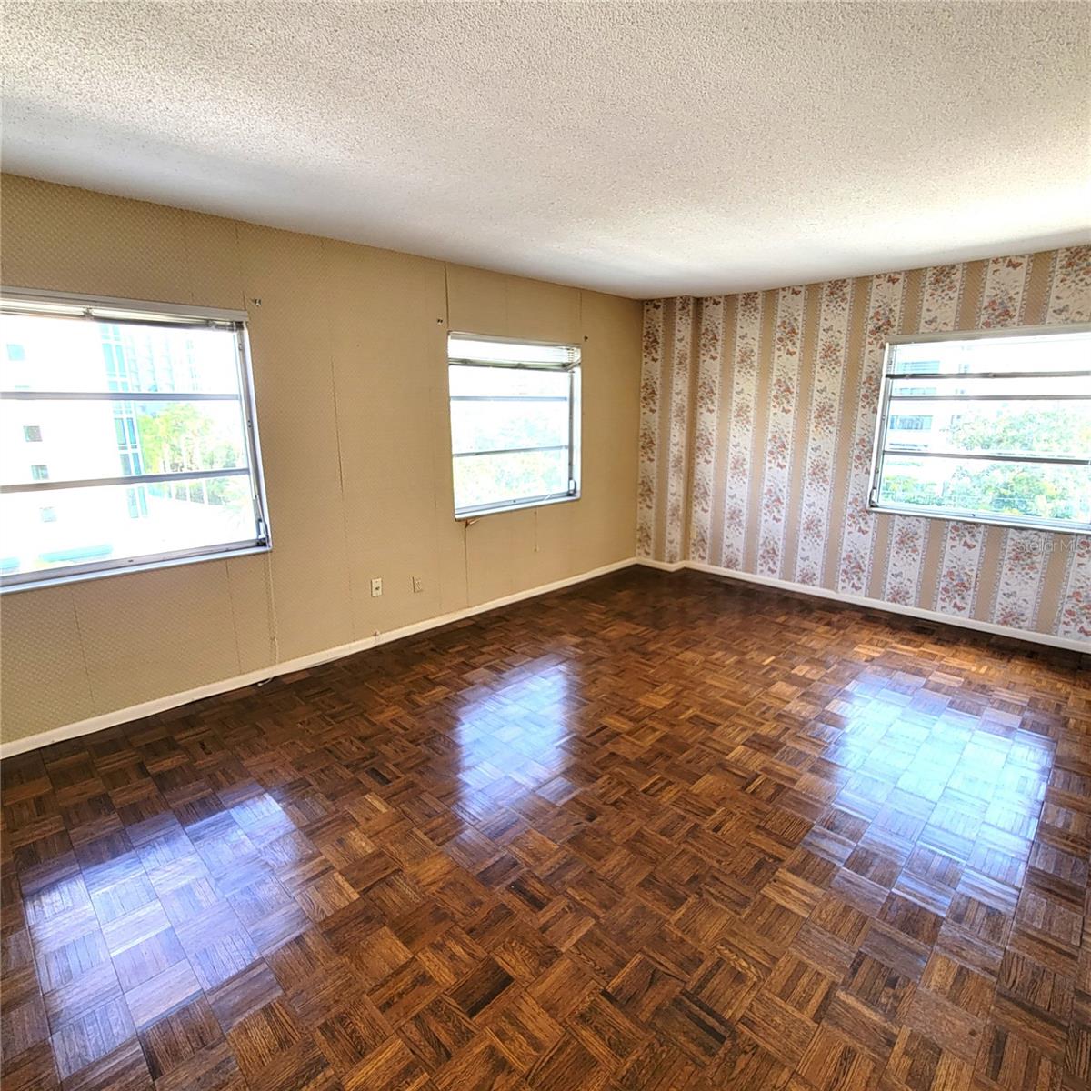 435 S GULFSTREAM AVE #605 — photo 11