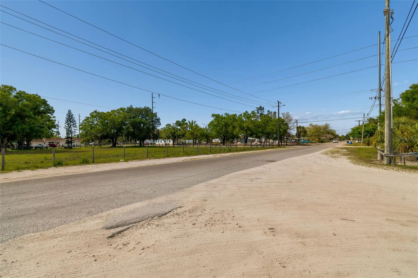 610 RAILROAD ST — photo 33