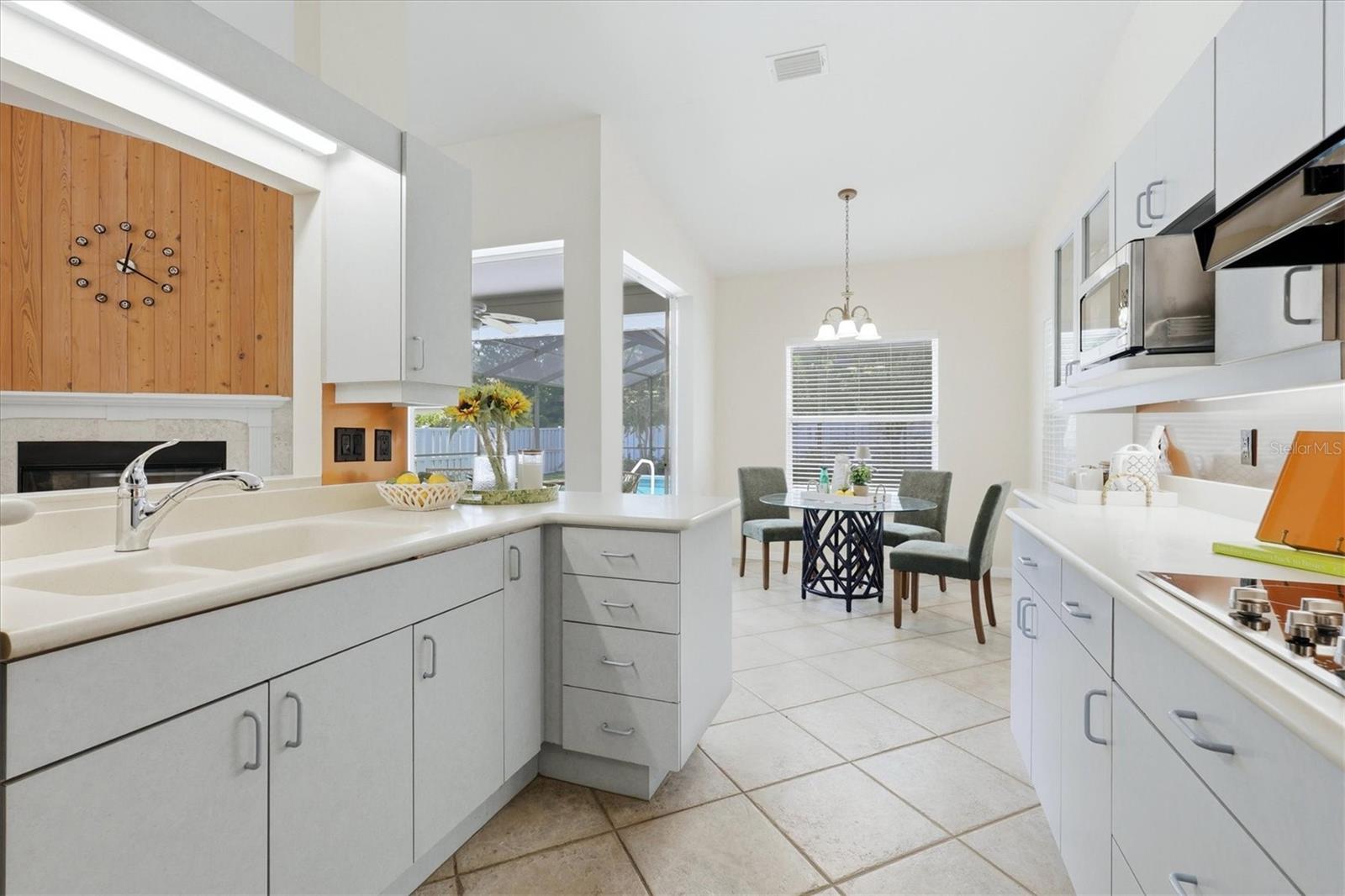 1714 WALDEMERE ST — photo 13