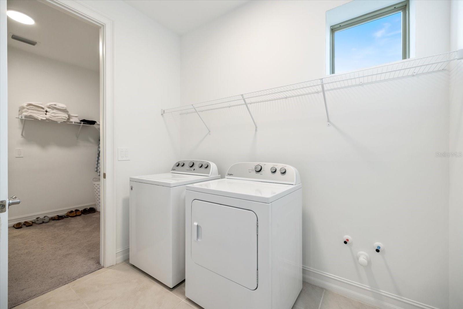 520 MARAVIYA BLVD — photo 31