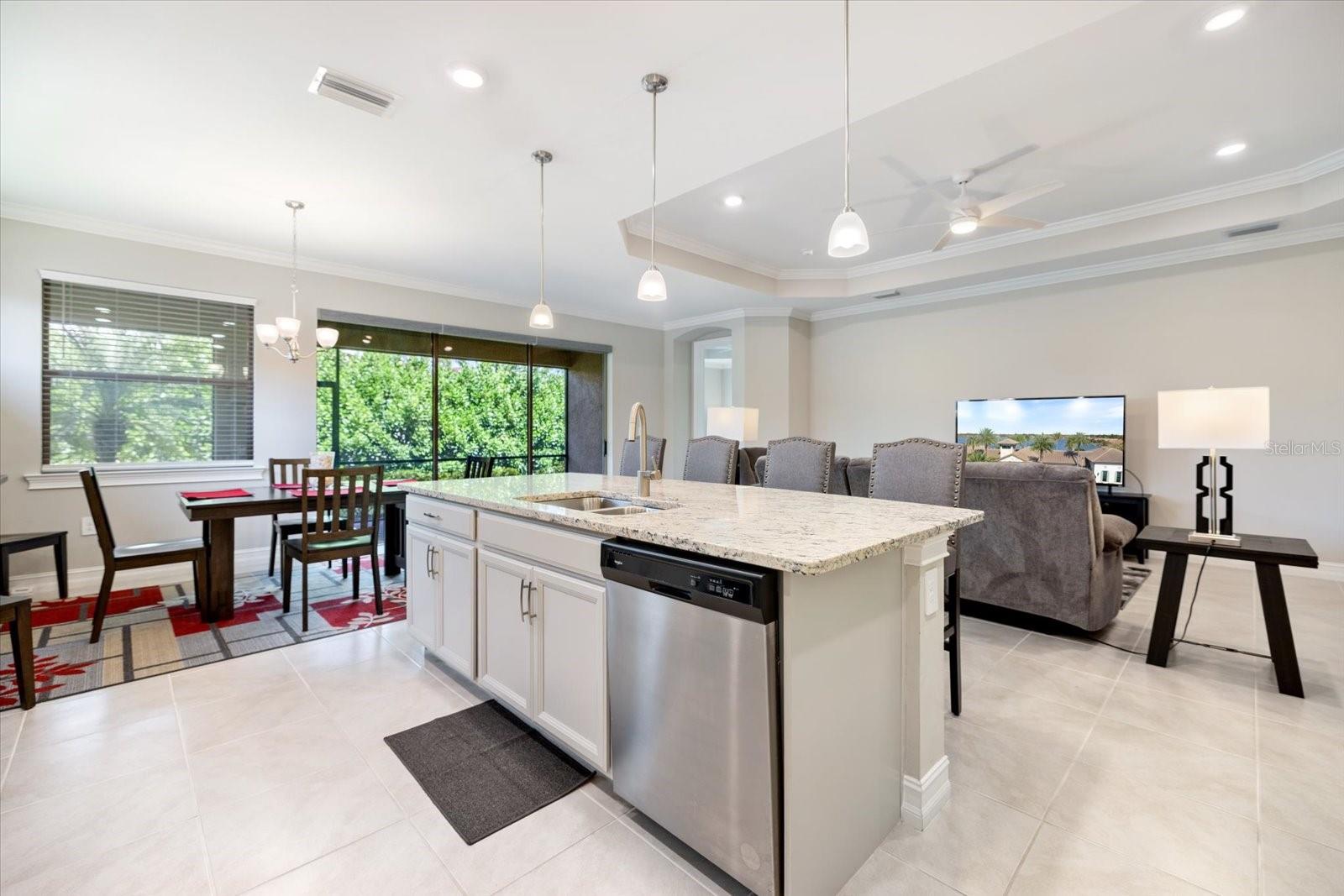 520 MARAVIYA BLVD — photo 13
