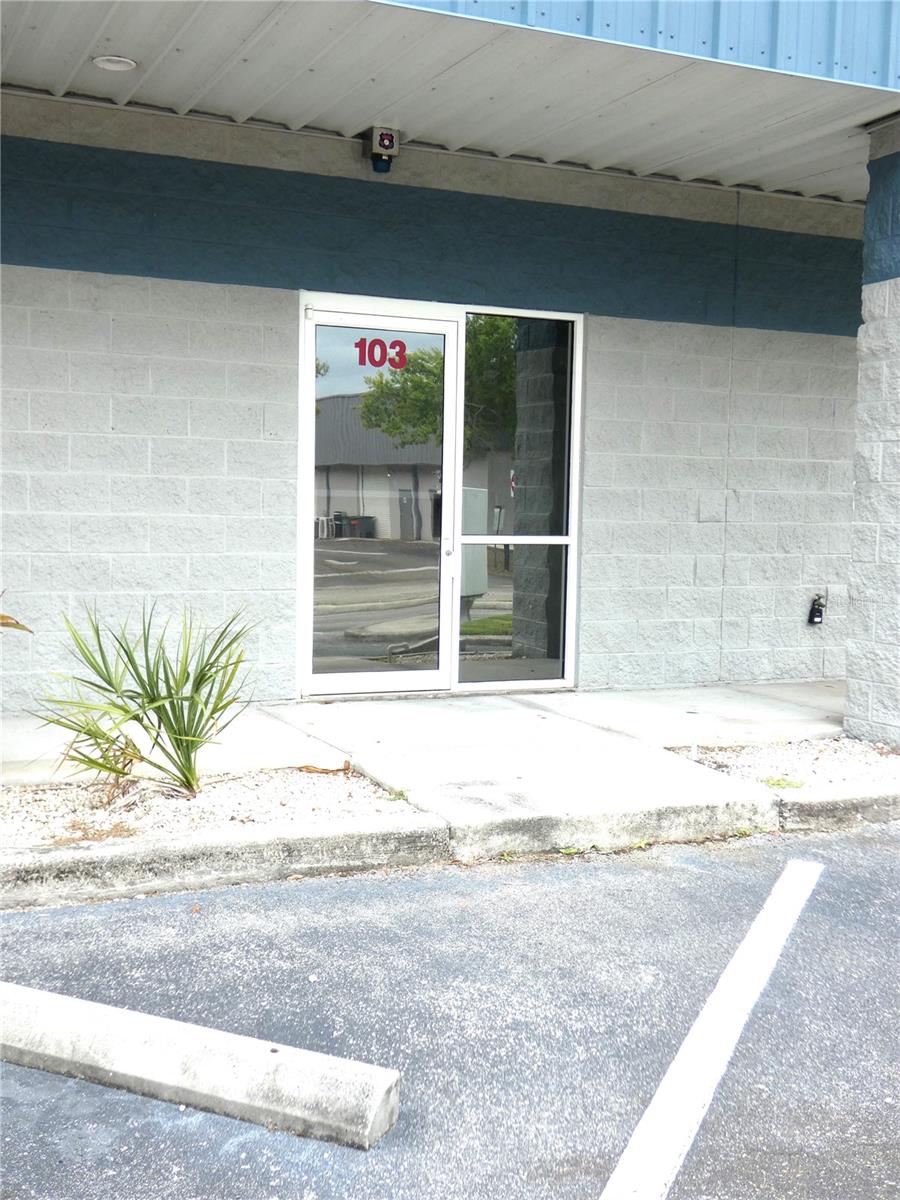 1882 PORTER LAKE DR #103 — photo 3