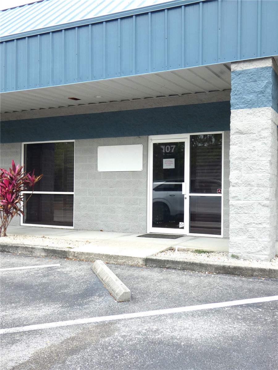 1882 PORTER LAKE DR #107/108 — photo 3