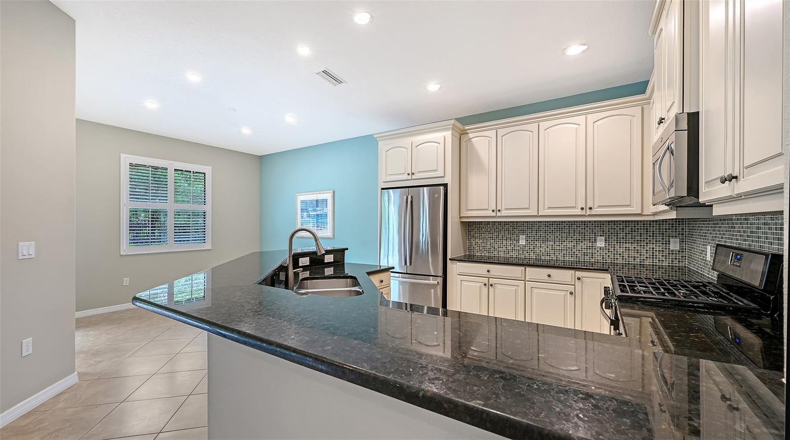 7702 RIO BELLA PL — photo 12