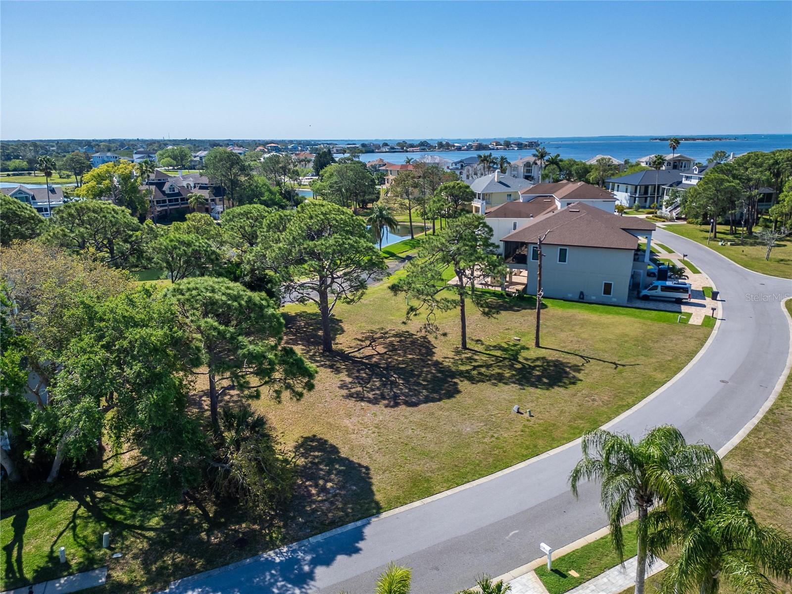 N POINTE ALEXIS DR — photo 17
