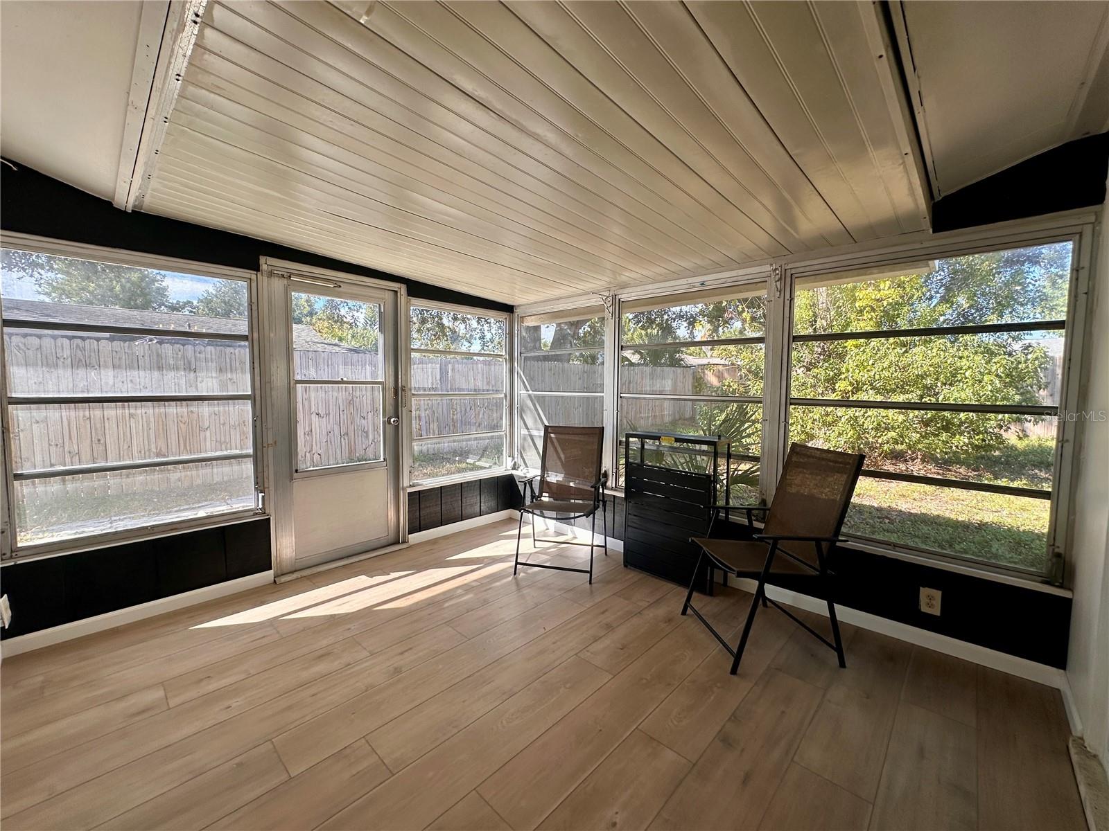 7521 BOUGENVILLE DR — photo 12