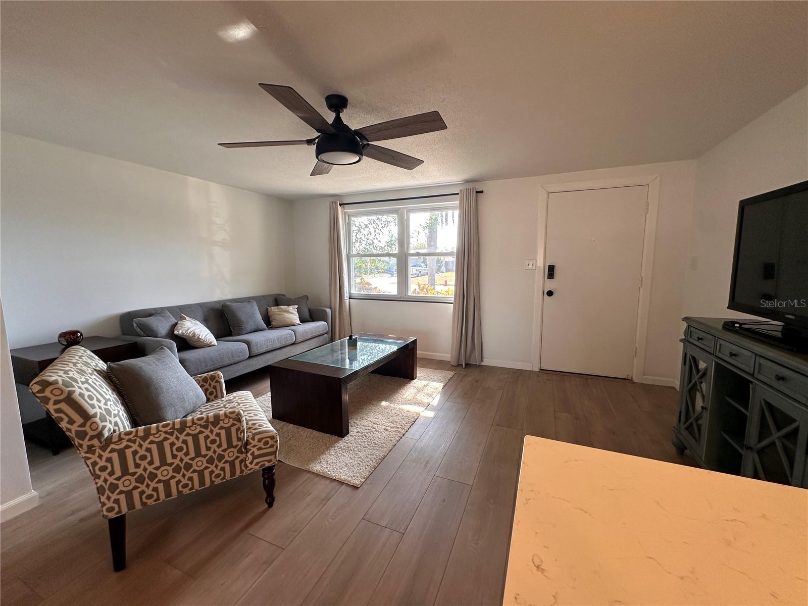 7521 BOUGENVILLE DR — photo 4