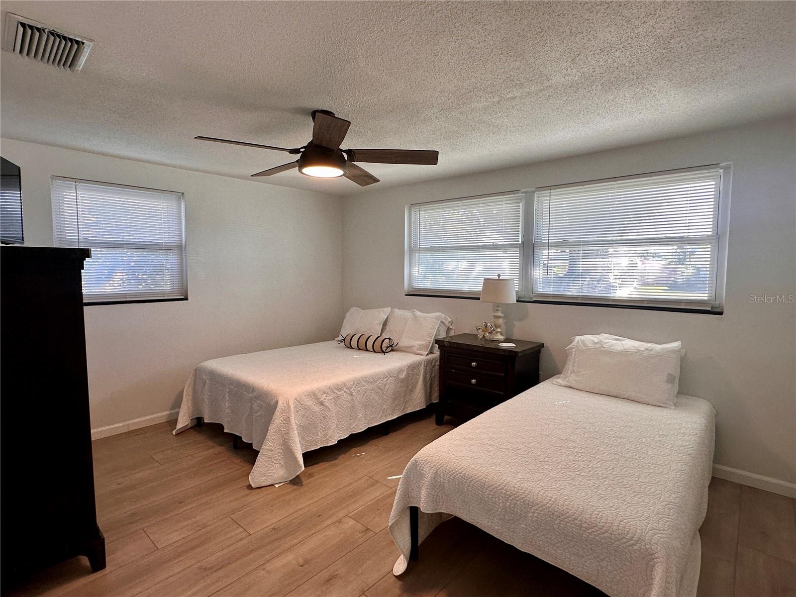 7521 BOUGENVILLE DR — photo 8