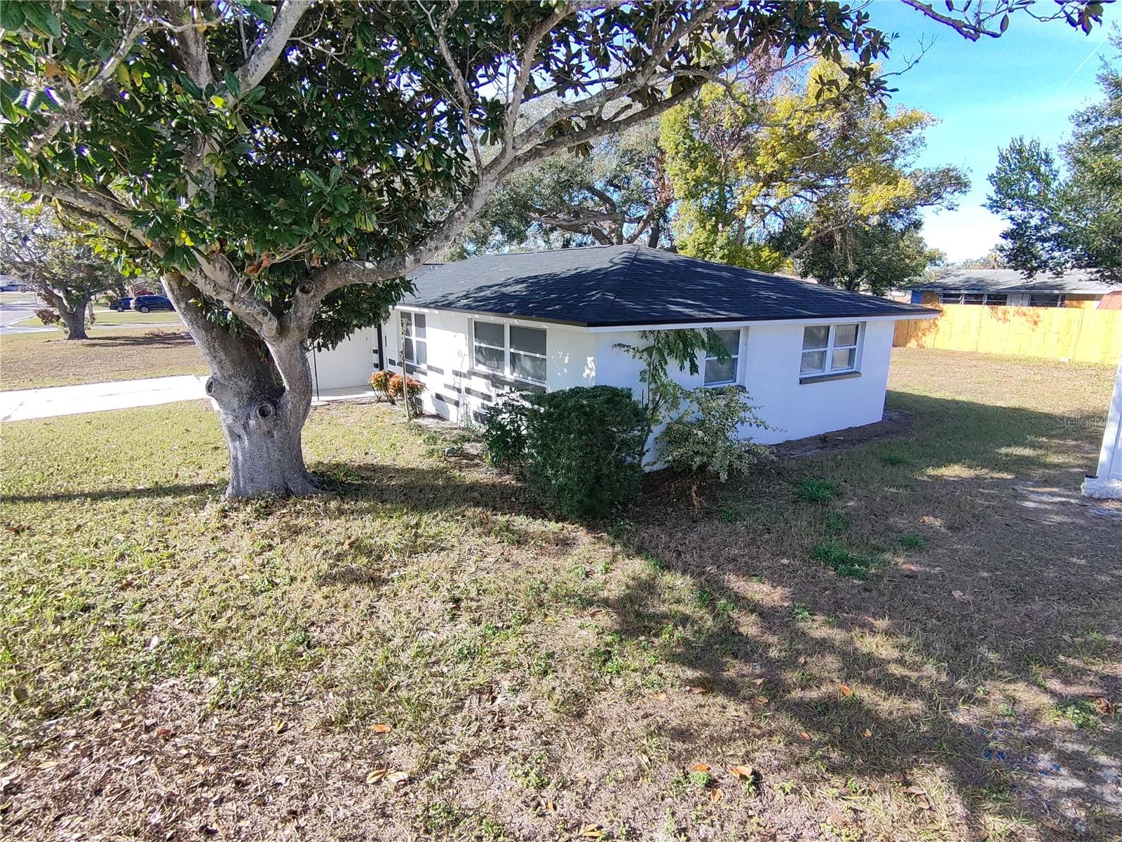 7521 BOUGENVILLE DR — photo 13