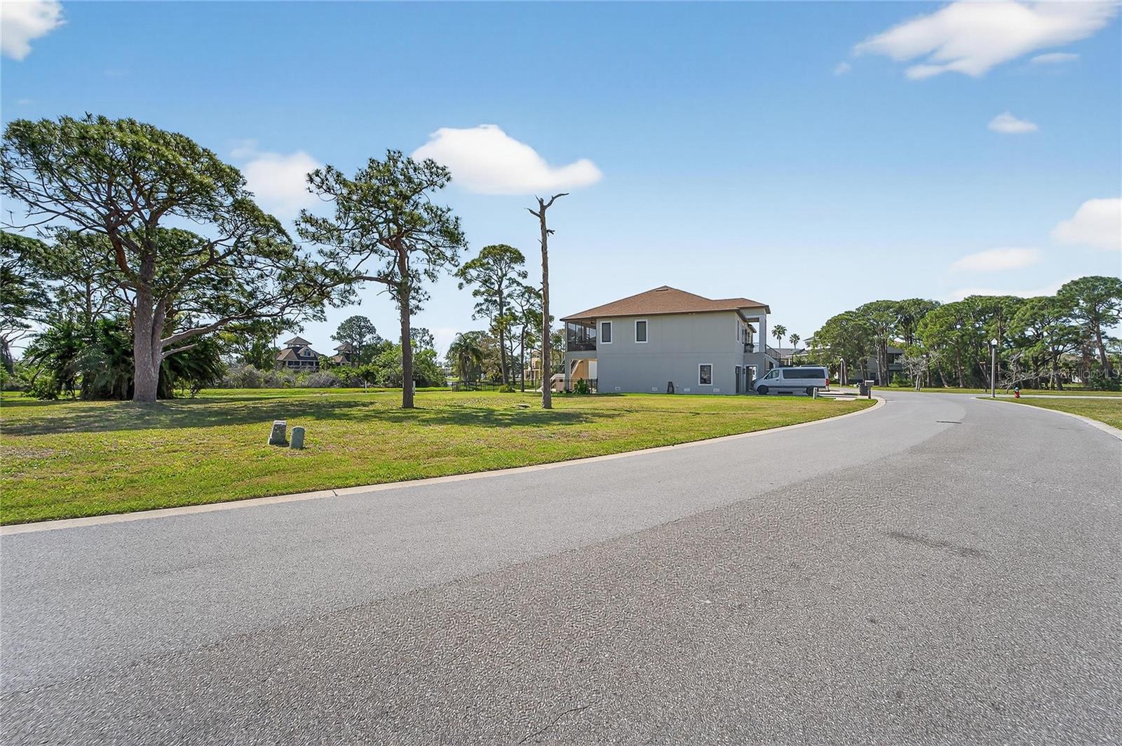 N POINTE ALEXIS DR — photo 8