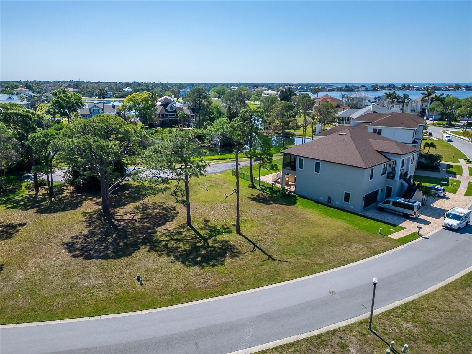 N POINTE ALEXIS DR — photo 17