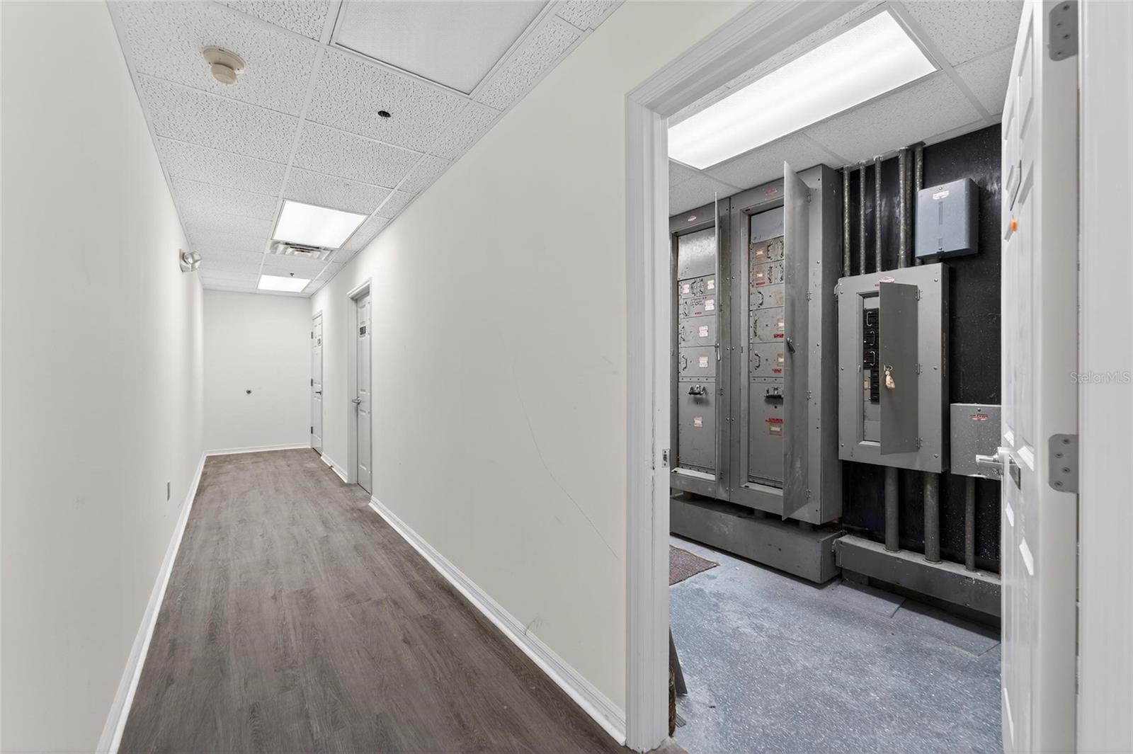 106 N EVERS ST — photo 34