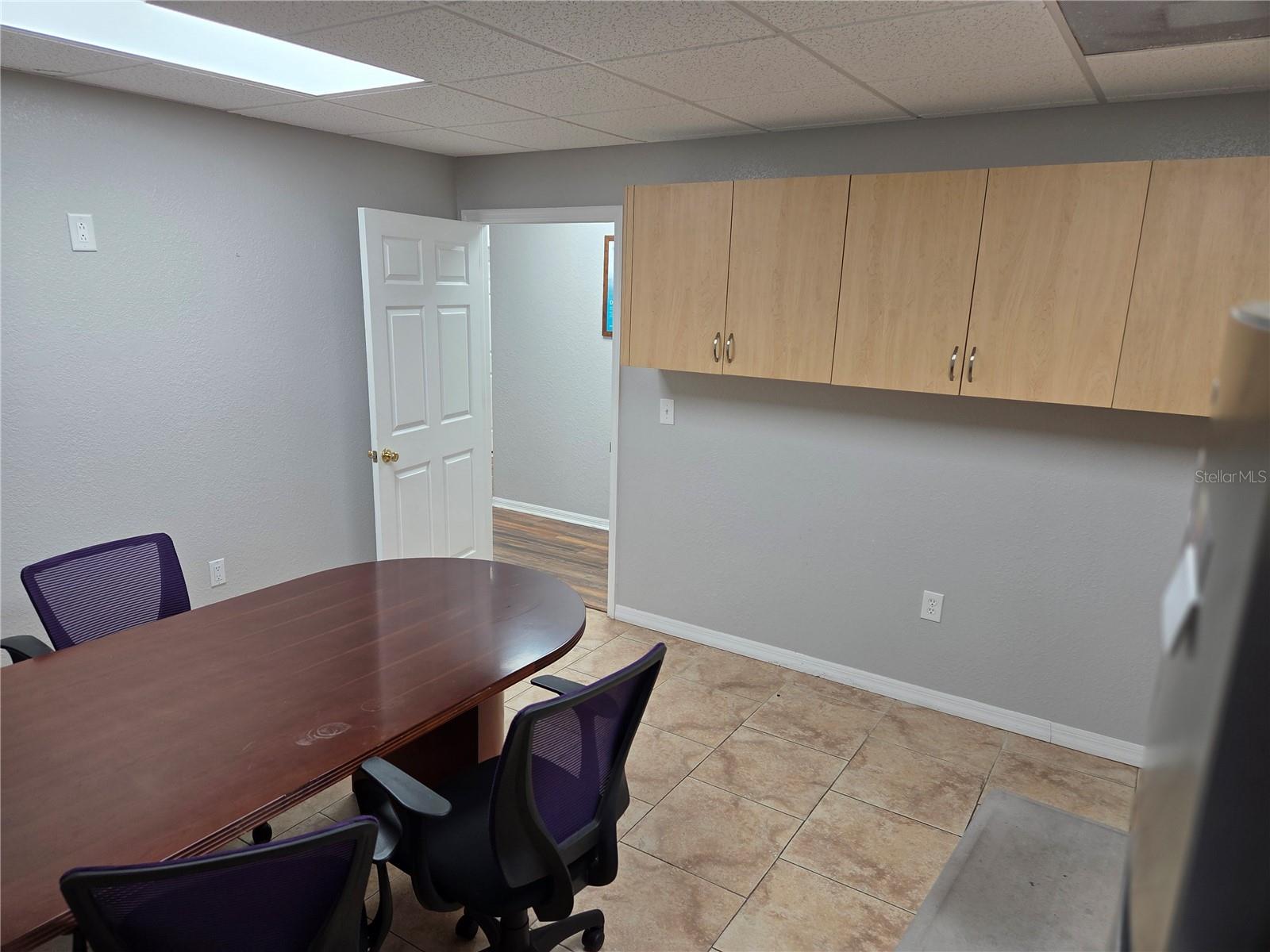 141 N OAKWOOD AVE — photo 24