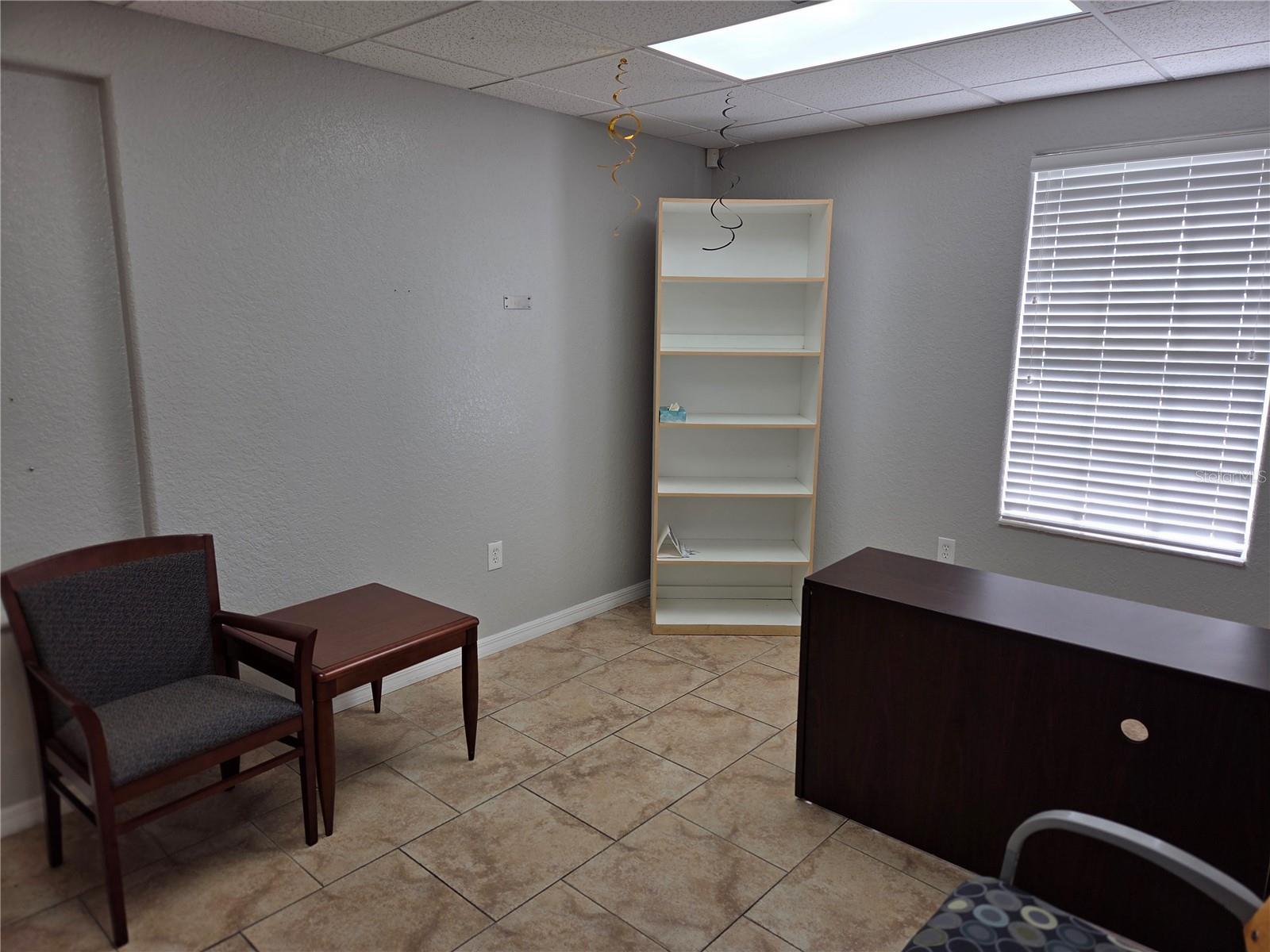 141 N OAKWOOD AVE — photo 14