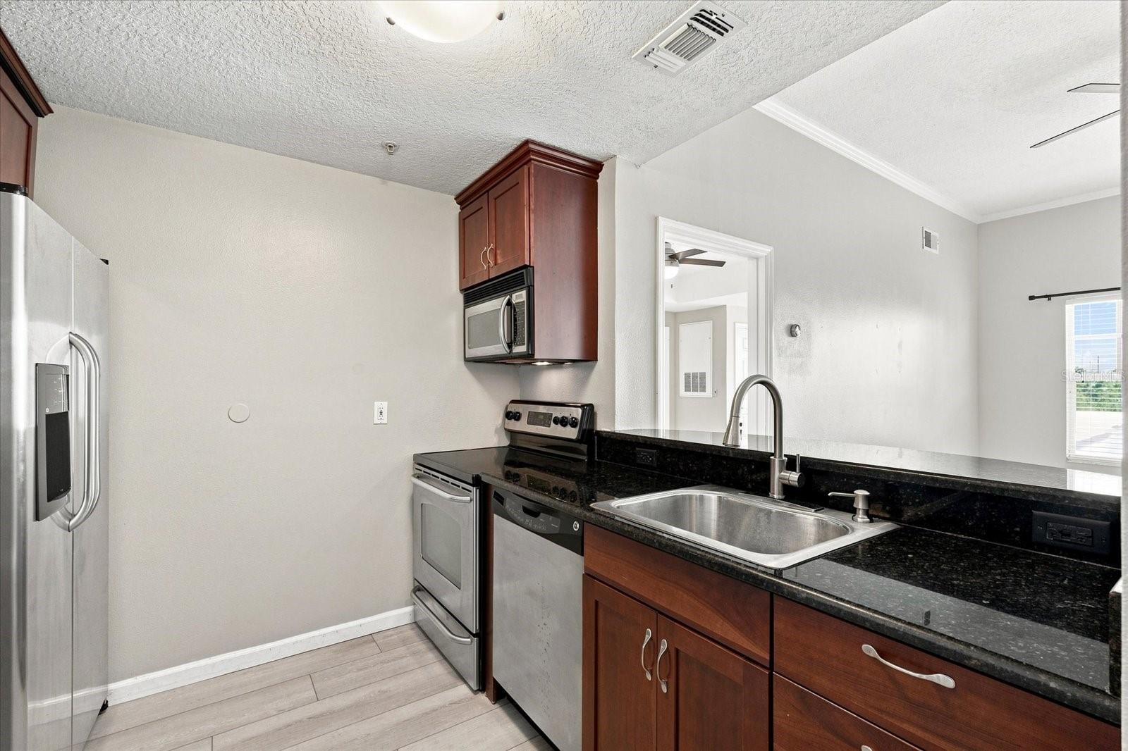 800 S DAKOTA AVE #435 — photo 14