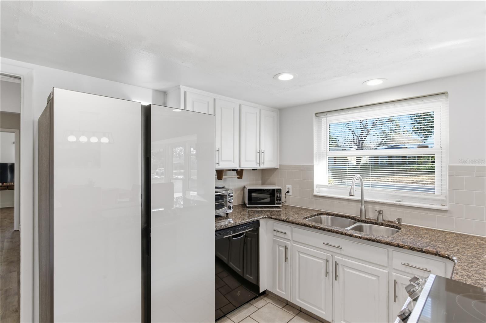 308 ELLEN WAY — photo 21