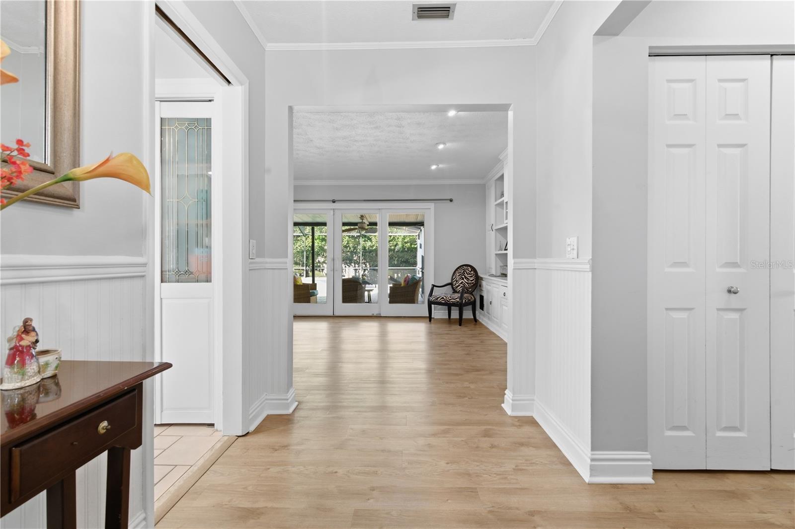 308 ELLEN WAY — photo 8