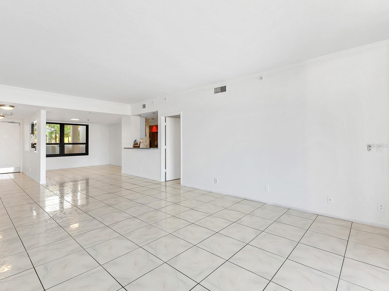 1255 N GULFSTREAM AVE #205 — photo 30
