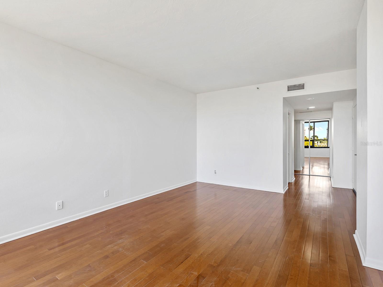 1255 N GULFSTREAM AVE #205 — photo 21