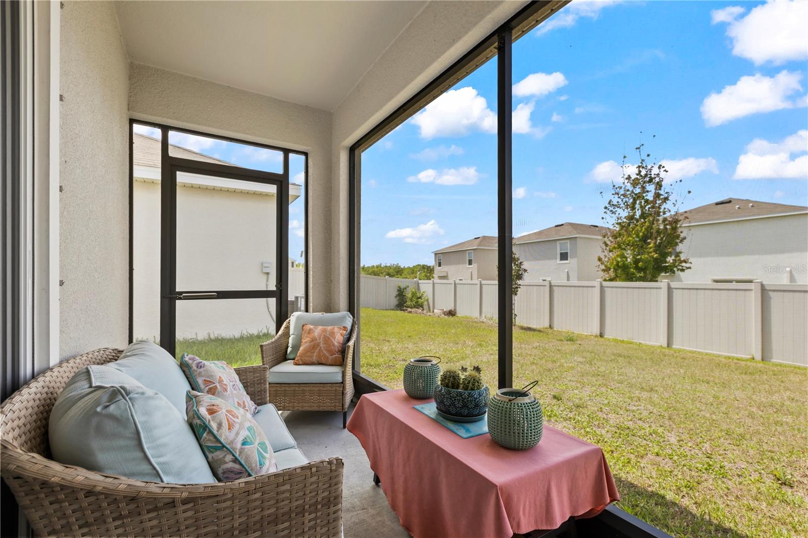17067 OVAL RUM DR — photo 21