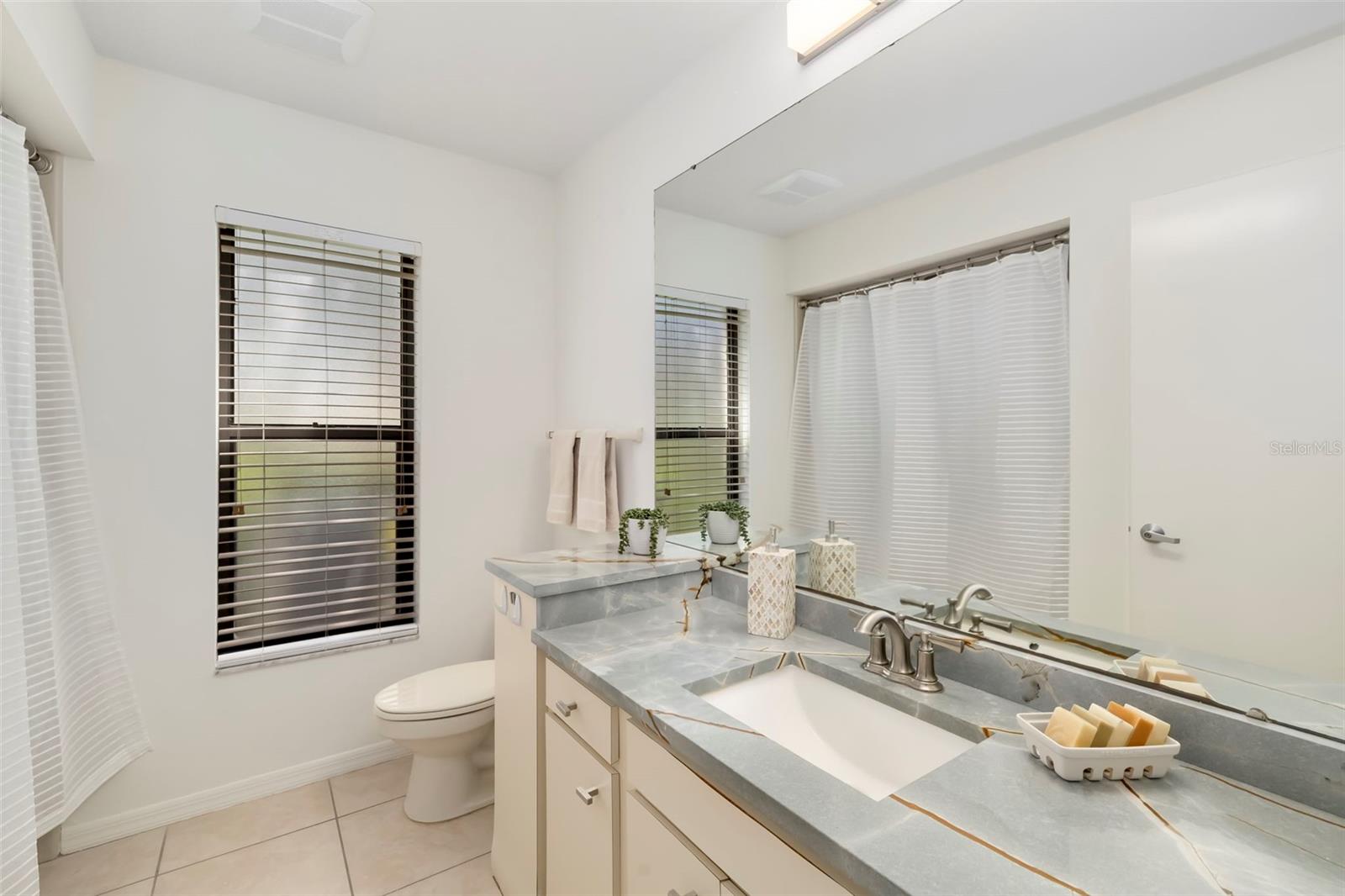 3862 WILSHIRE CIR W #107 — photo 28