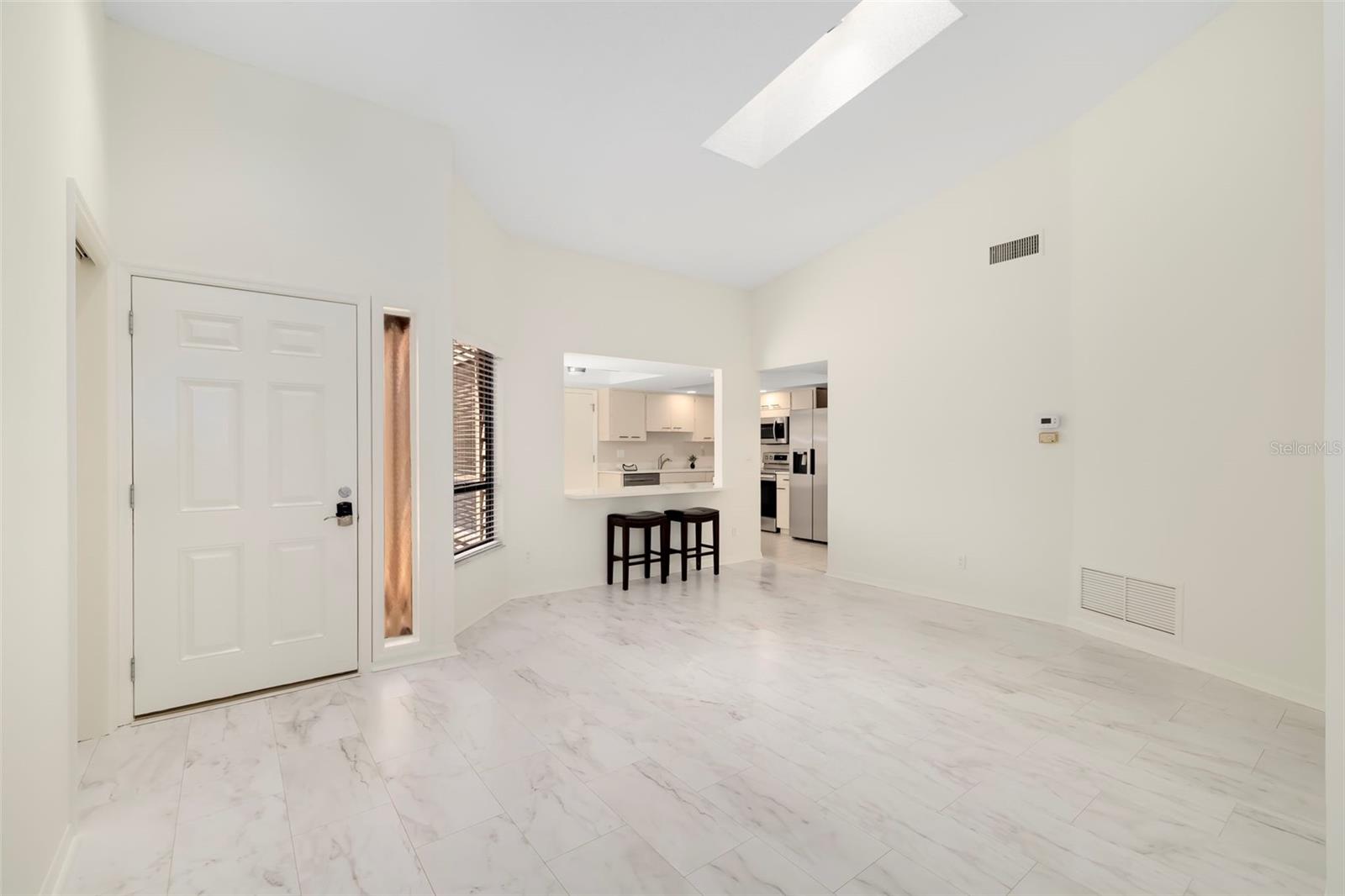 3862 WILSHIRE CIR W #107 — photo 9