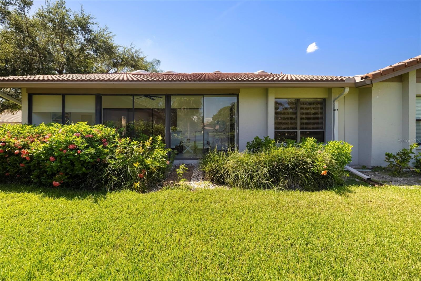 3862 WILSHIRE CIR W #107 — photo 46