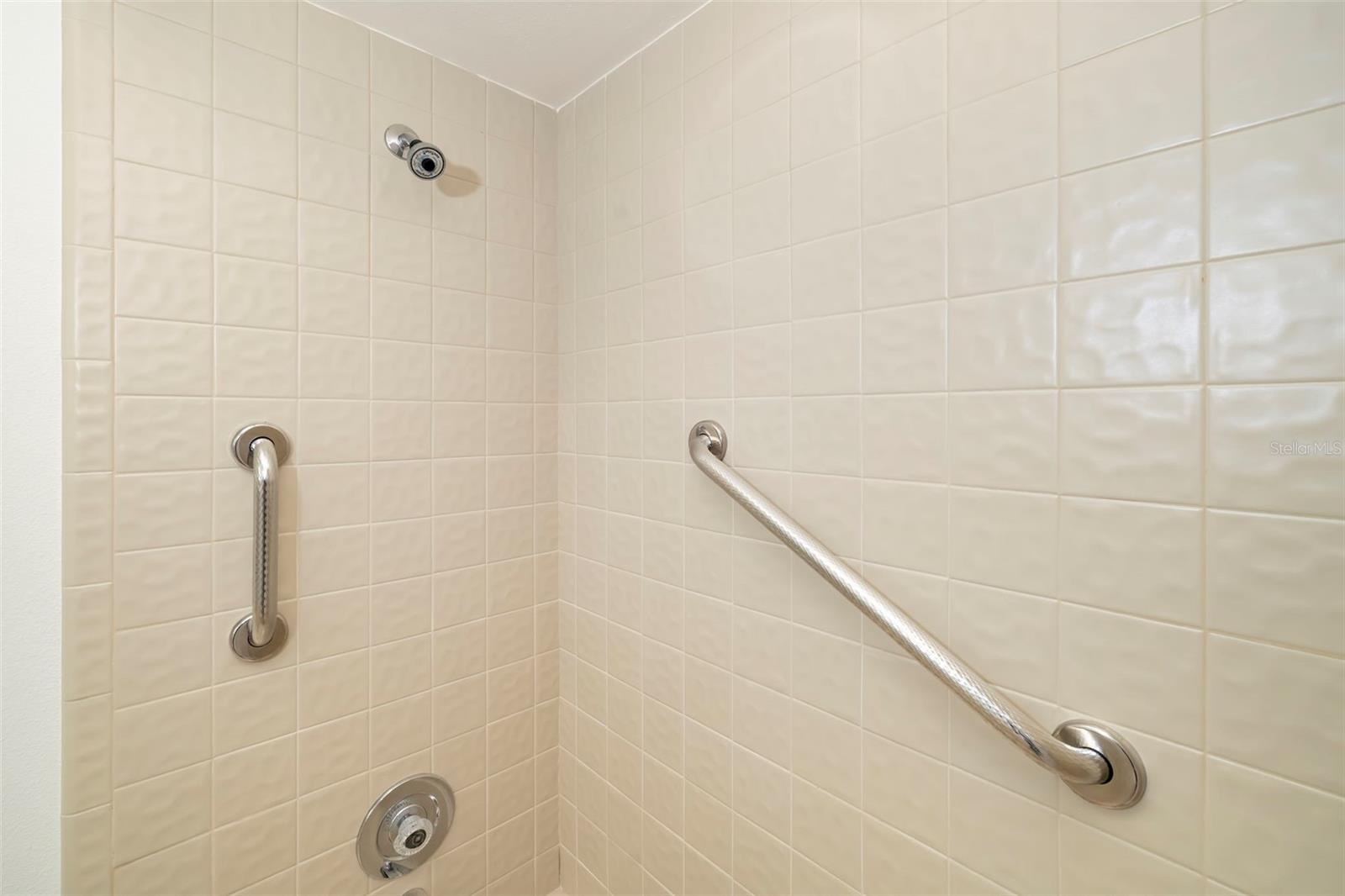 3862 WILSHIRE CIR W #107 — photo 30